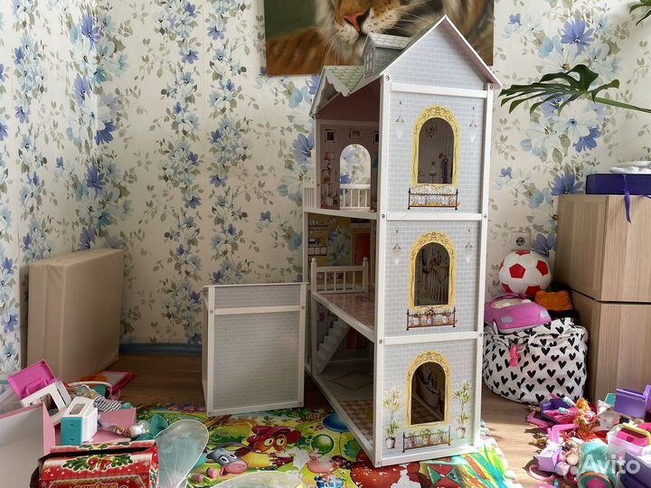 Домик для кукол трёх этажный