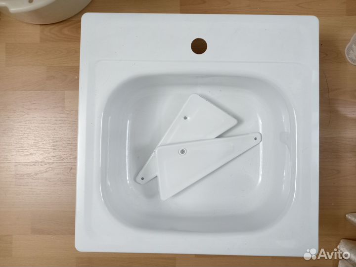 Мойка 50х50 эмалированная новая