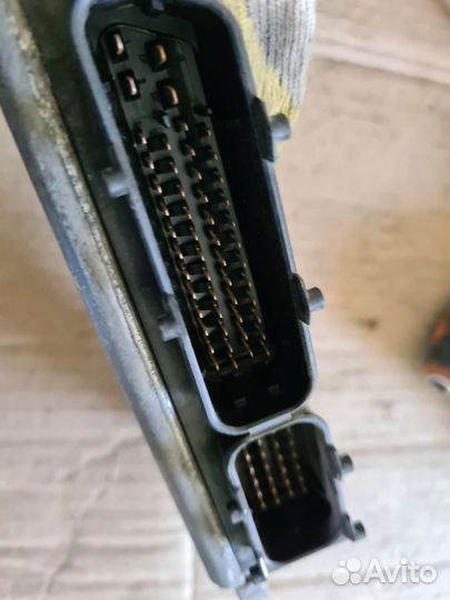 Эбу двигателем Volkswagen Polo 2013 1.6 МКПП