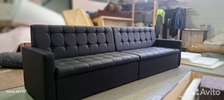 Диван для салона