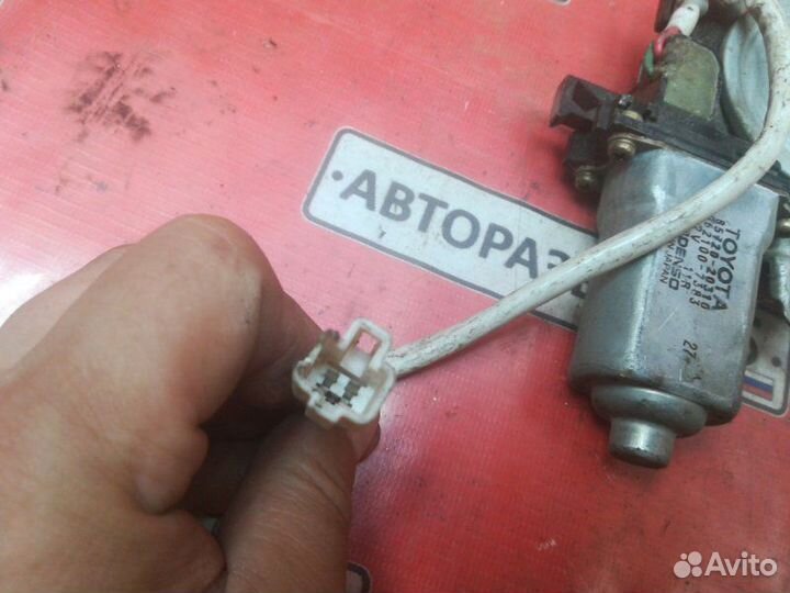 Стеклоподъемный механизм передний левый Toyota