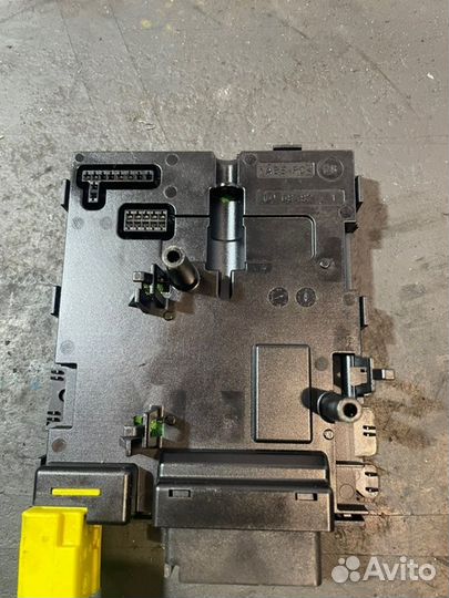 Блок подрулевых переключателей Volkswagen Passat