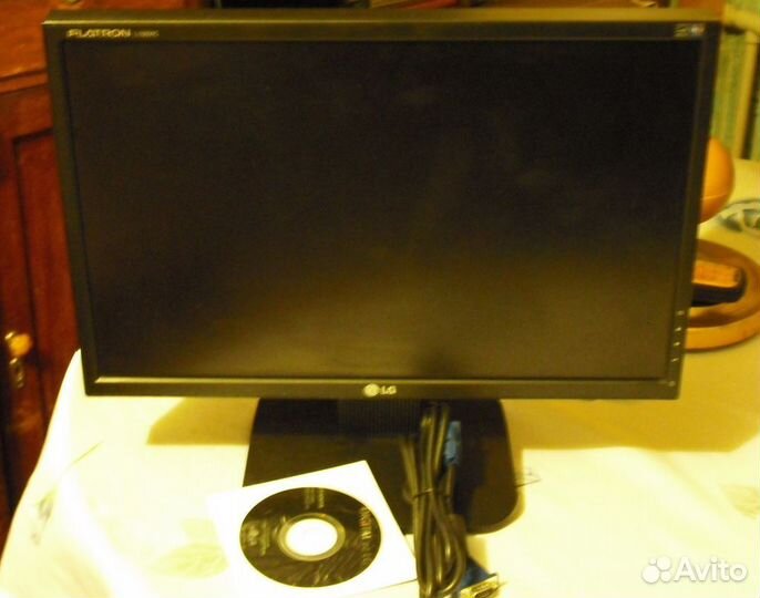 Монитор широкоэкранный 19