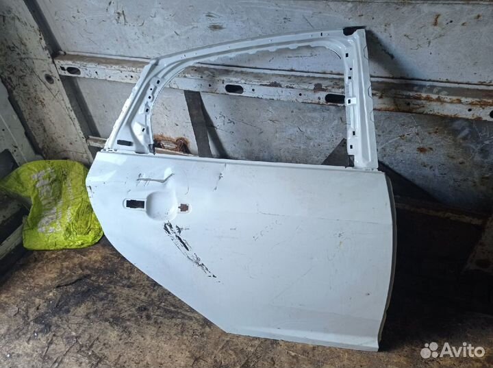 Дверь задняя фокус 3