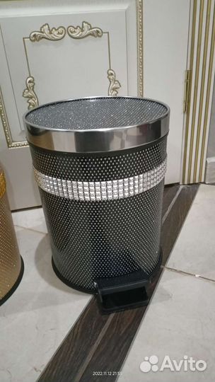 Новые мусорные ведра с педалью