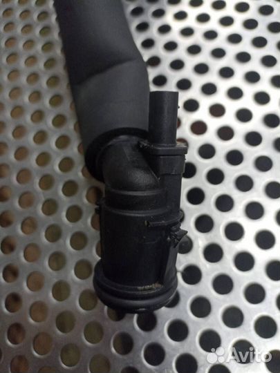 Трубка вентиляции картерных газов BMW 5 G30/G31