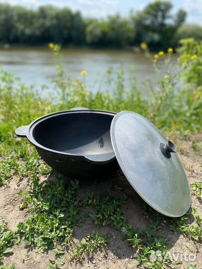Казан чугунный новый