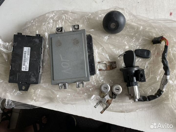 Комплект эбу Renault Logan/Sandero Nissan Almera G