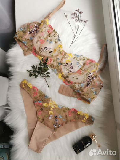 Нижнее бельё цветочное (разные размеры до C)