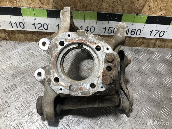 Кулак задний правый Bmw X5 e70 2007-2013