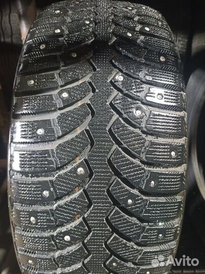 Bridgestone Blizzak Spike-01 235/45 R18