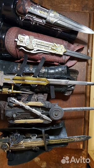 Скрытые клинки Assassin's Creed