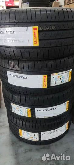 Pirelli P Zero PZ4 285/40 R22 и 255/45 R22