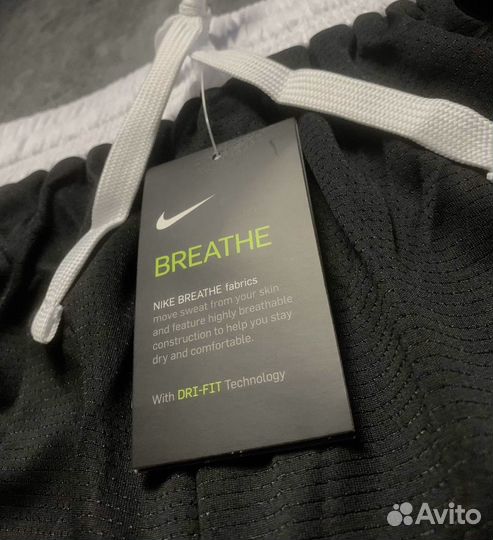 Шорты nike big swoosh новые