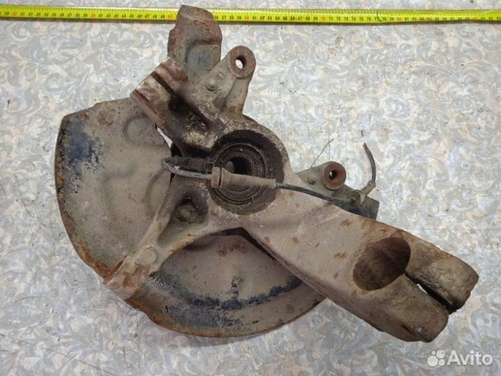 Кулак поворотный передний правый Renault Megane 2