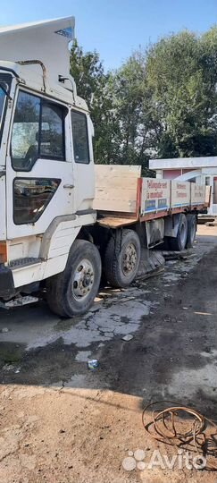 Илосос Mitsubishi Fuso Super Great