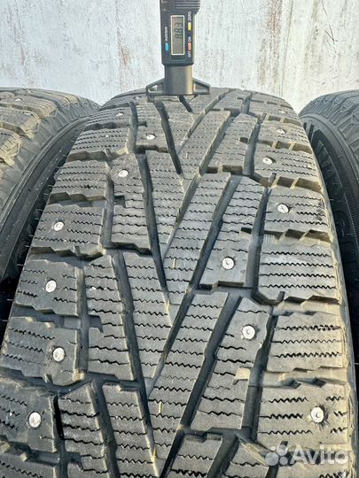 Roadstone Winguard WinSpike SUV 235/65 R17