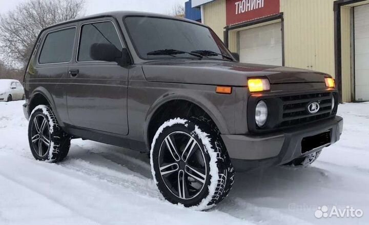 Колеса в сборе R17 на ниву 215/60/17,Nokian nordma