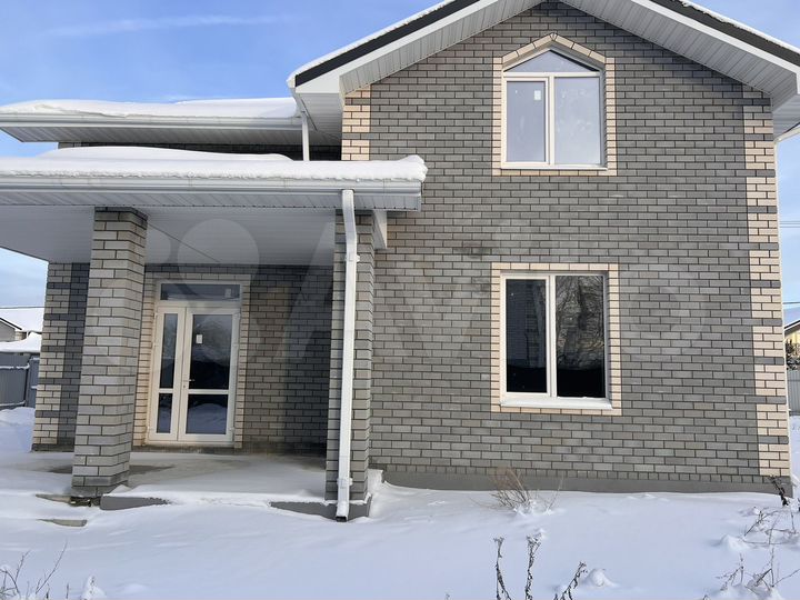 Дом 196 м² на участке 10 сот.