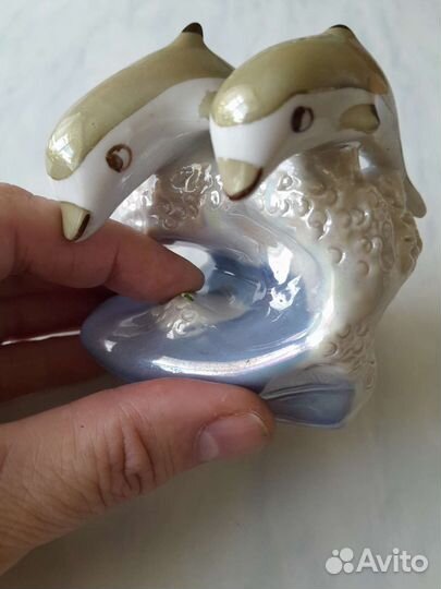 Статуэтка дельфины