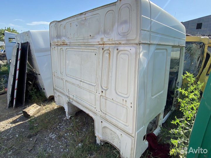 Четверть кабины правая задняя часть Daf XF105