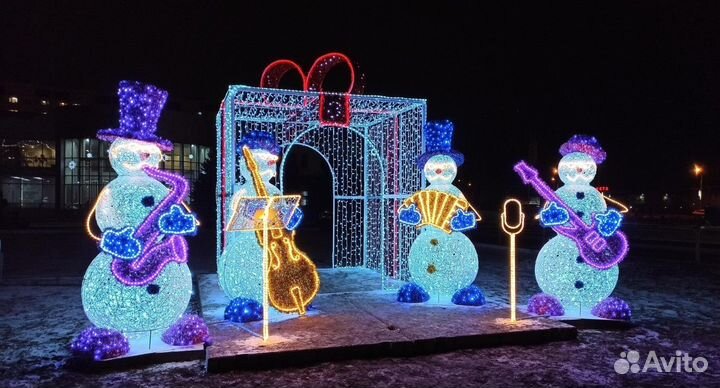 Новогодний световой Снеговик для улицы в наличии