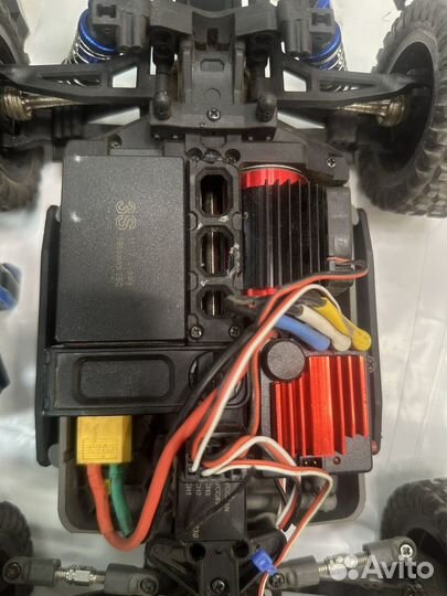 Машина на радиоуправлении MJX лучше Remo hobby