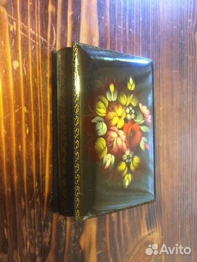 Шкатулка лаковая