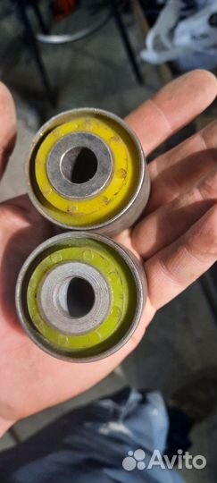 Сайлентблоки зад подвески Mazda Mpv