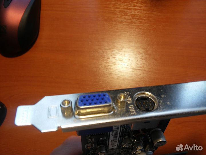 Видеокарта ATI Gigabyte Radeon 9200 AGP