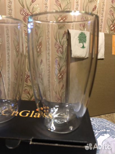 Стеклянный бокал с двойными стенками