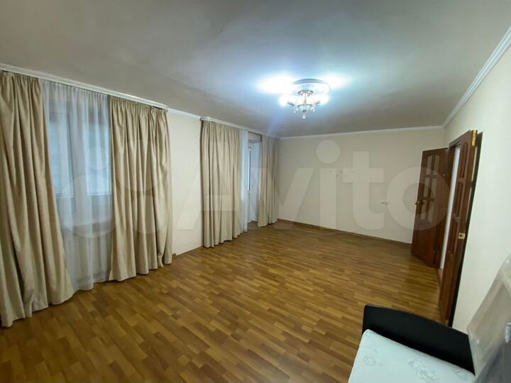 1-к. квартира, 62 м², 5/5 эт.