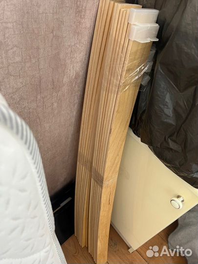 Кровать односпальная с матрасом