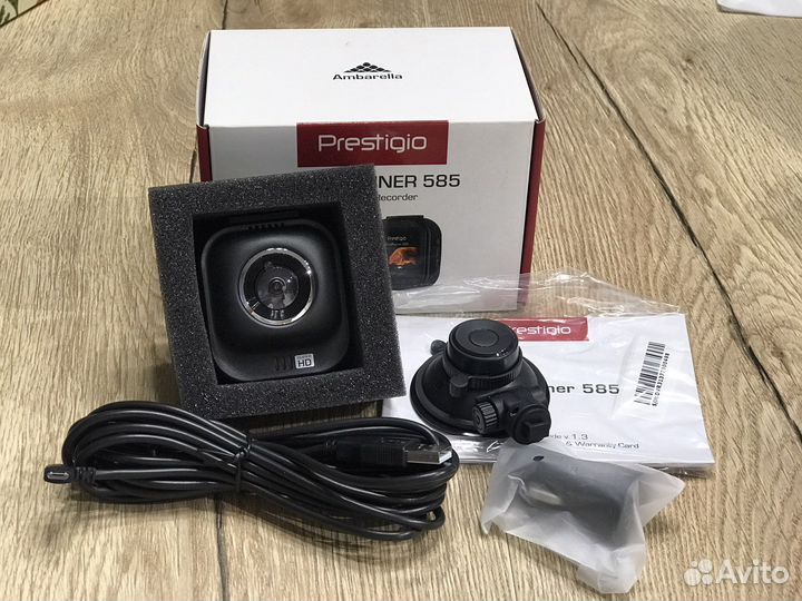 Видеорегистратор Prestigio Roadrunner 585