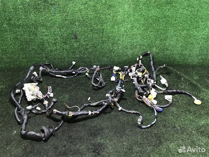 Проводка под торпедо Toyota Vista ZZV50 1zzfe 1999