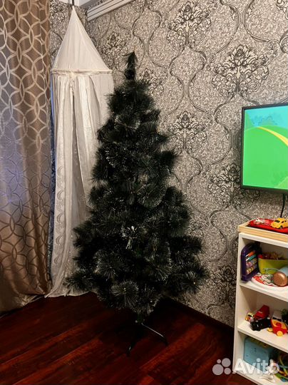 Елка искусственная