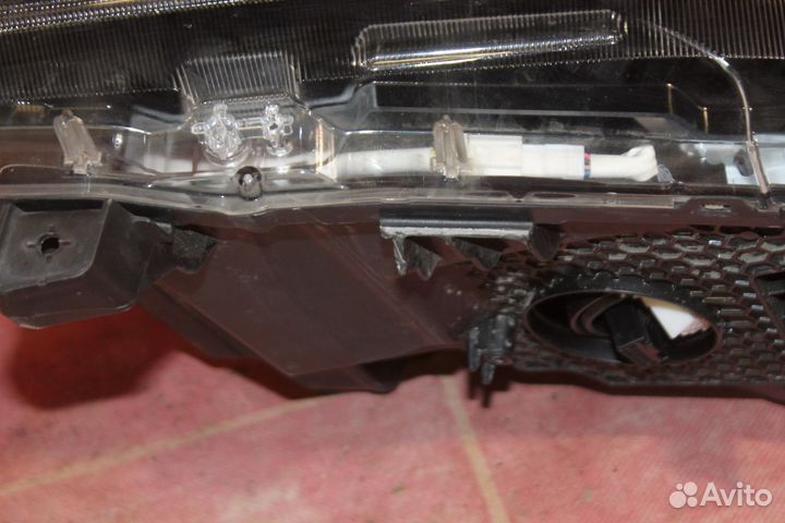 Фара левая Lexus GX460