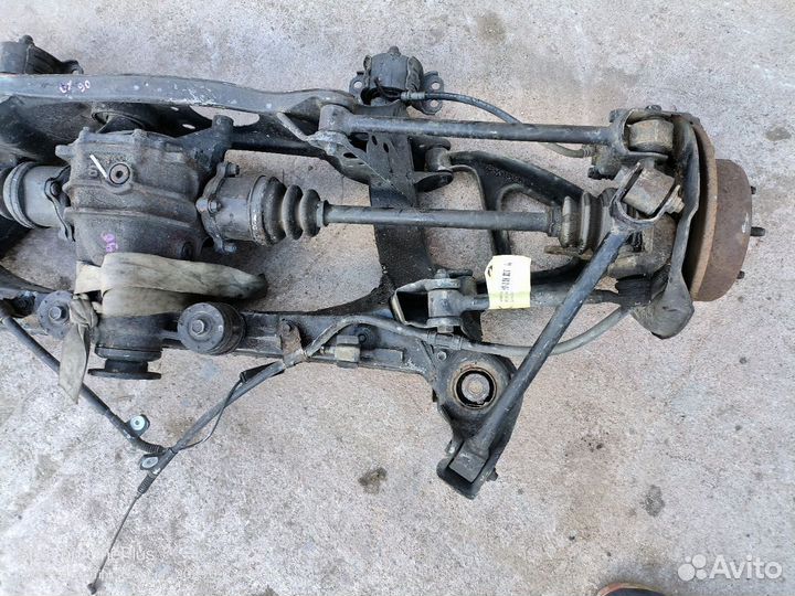 Балка всборе toyota mark 2 gx90