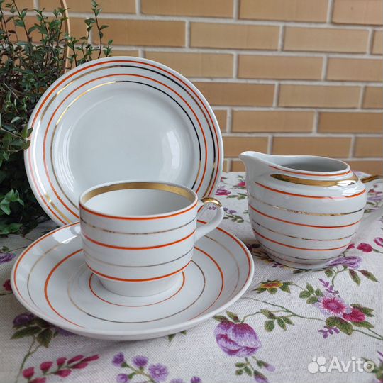 Чайные пары тройки+чайник. Радиоволны посуда