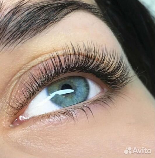 Наращивание ресниц в студии