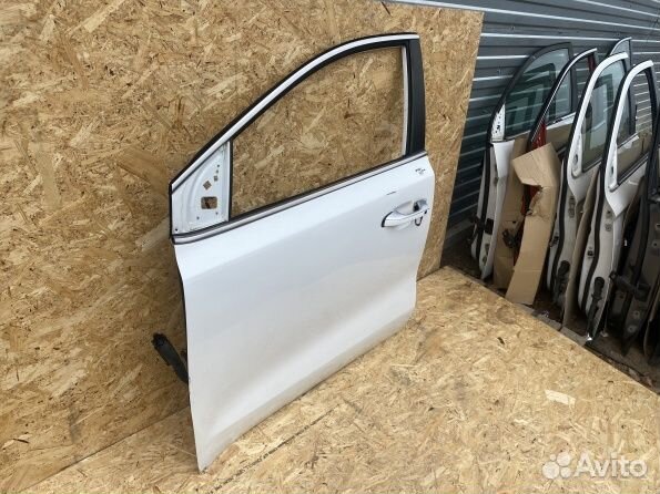 Дверь передняя левая Kia Sportage 4