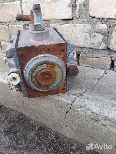 Насос дозатор для протравливателя пс 10