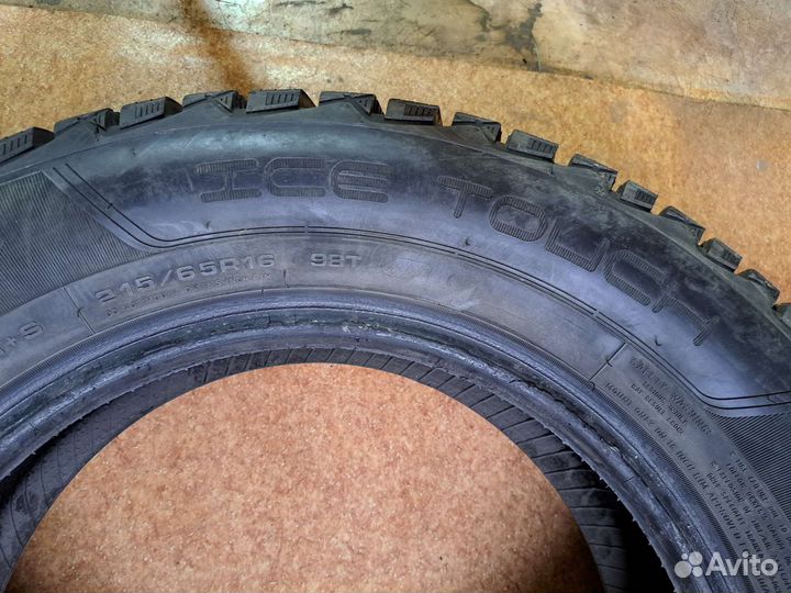 Dunlop Ice Touch 215/65 R16