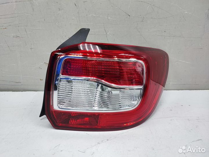Фонарь правый renault logan 2 2014-нв