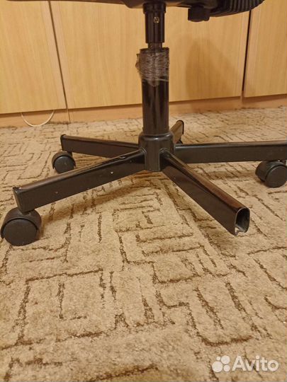 Компьютерное кресло