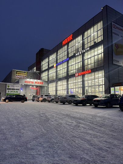 Торговая площадь, 8000 м²
