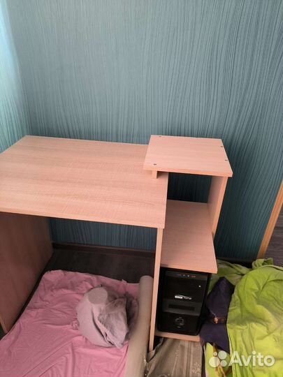 Компьютерный стол