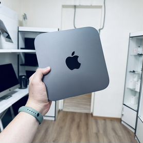 Почти новый Mac Mini 2018 i3 8/250 на гарантии