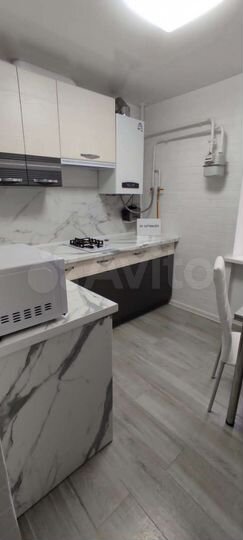 2-к. квартира, 60 м², 1/4 эт.