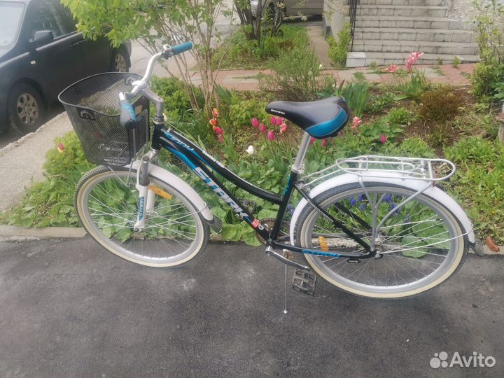 Дамский / женский велосипед Stark с корзиной